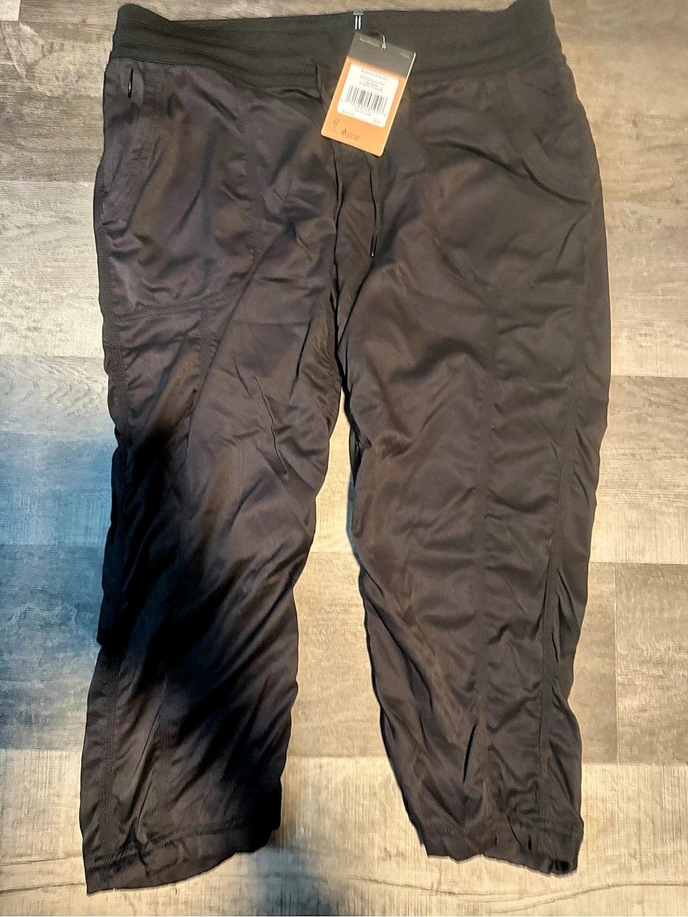 The North Face Black FlashDry Jogger Pants Size Medium NWT